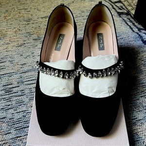 SJP Black velvet pump size 41